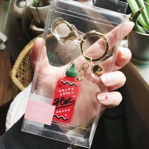 Ban.dō silicone mini hot sauce key chain